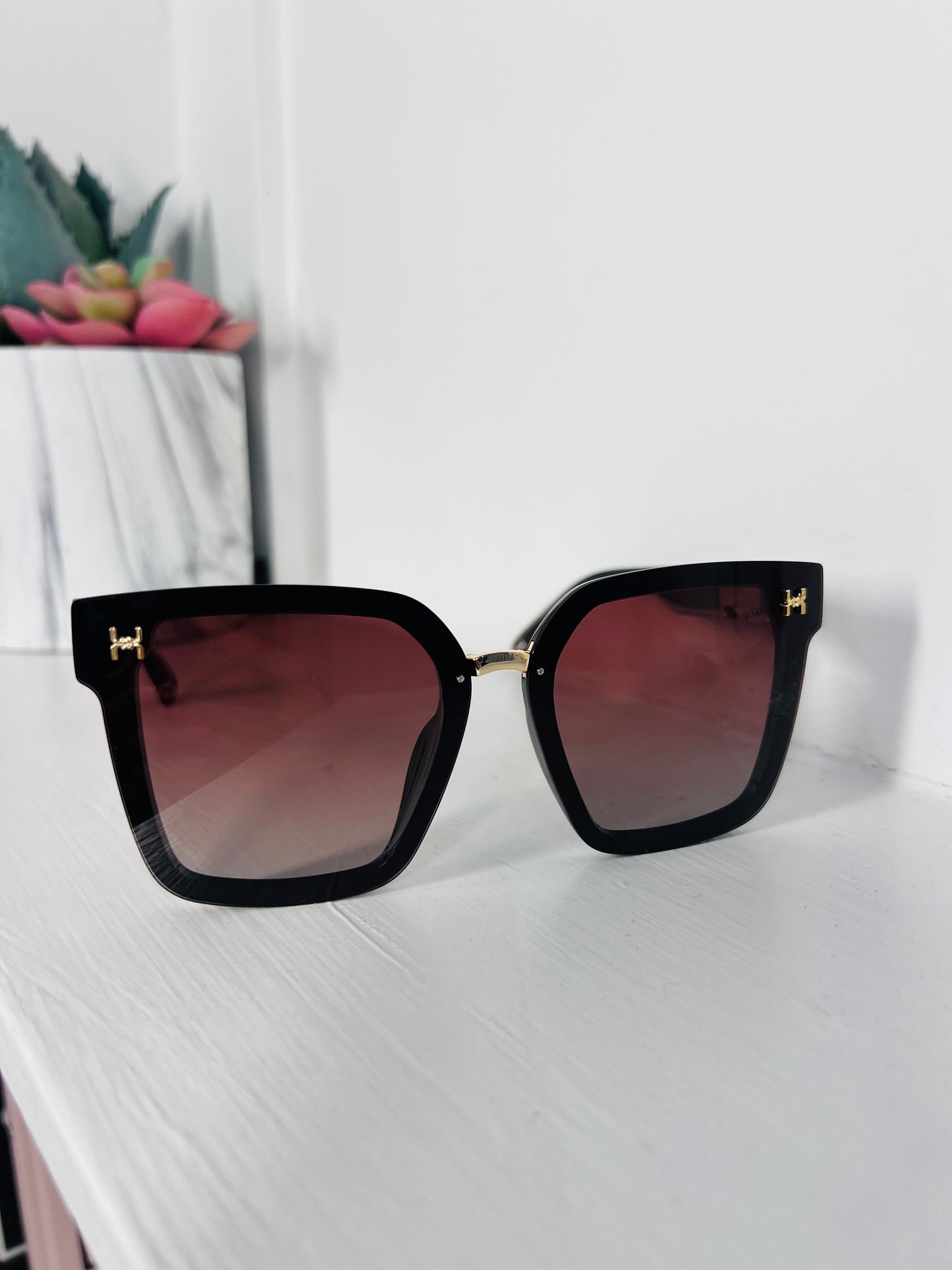 H Hermosa Sunglasses