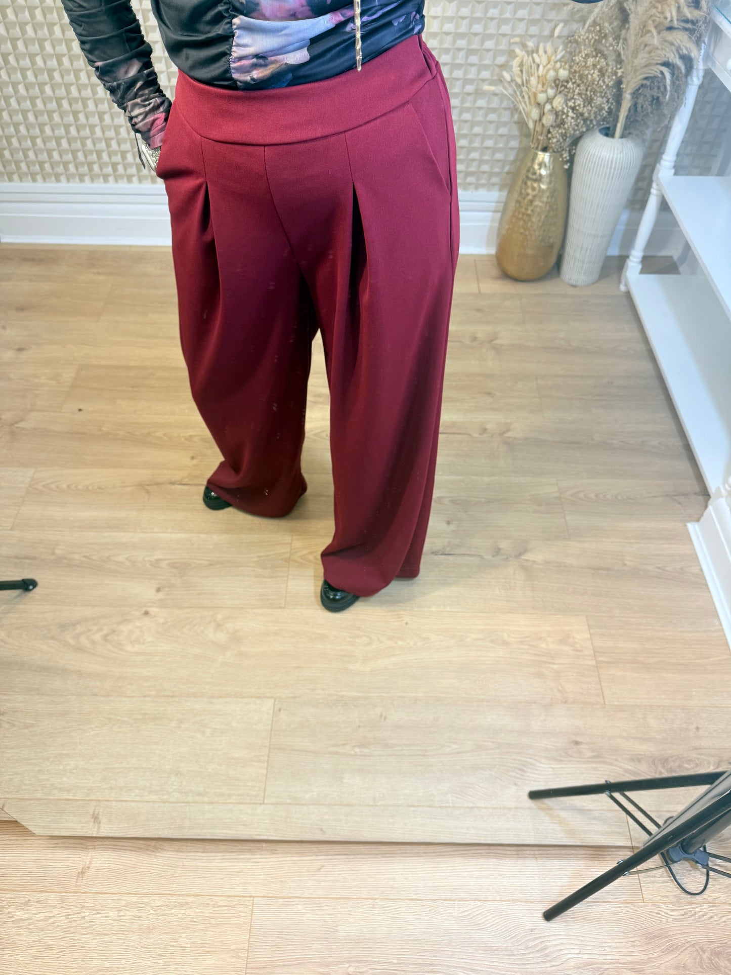 Goose Island Smart Pleat front Trousers