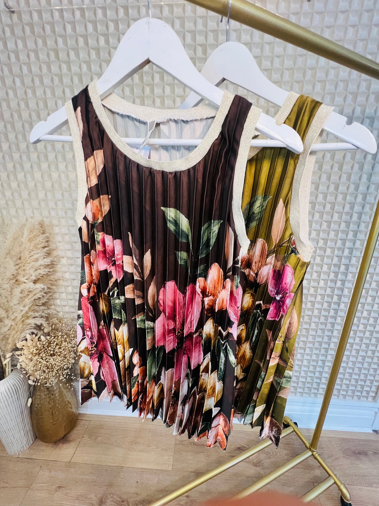 Italian Style Pleat Top