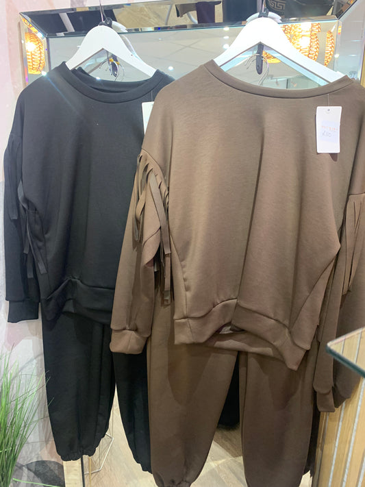 Tassel Tracky