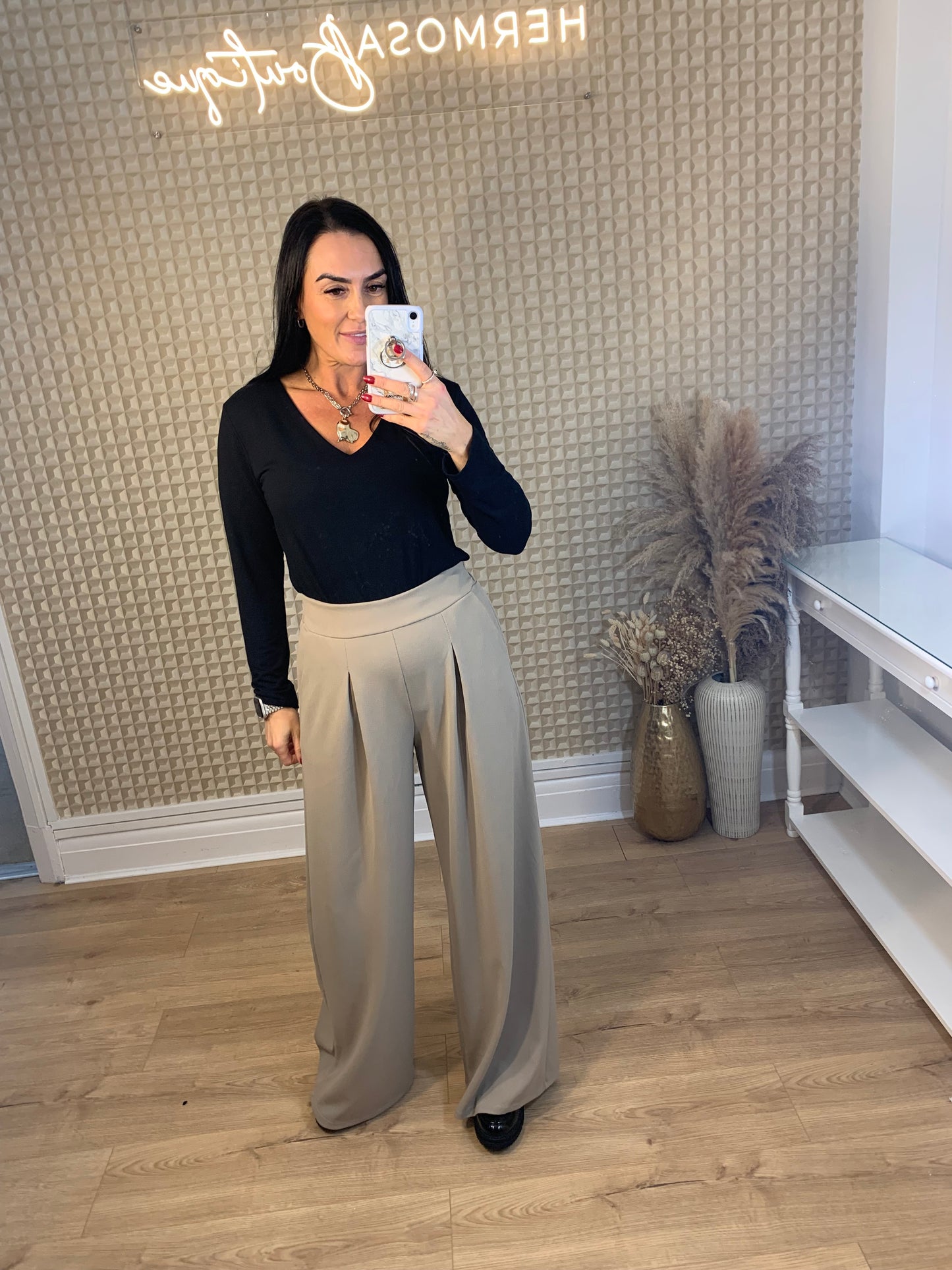 Goose Island Smart Pleat front Trousers