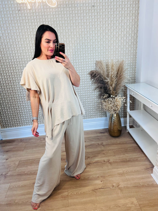 Two Piece Set
