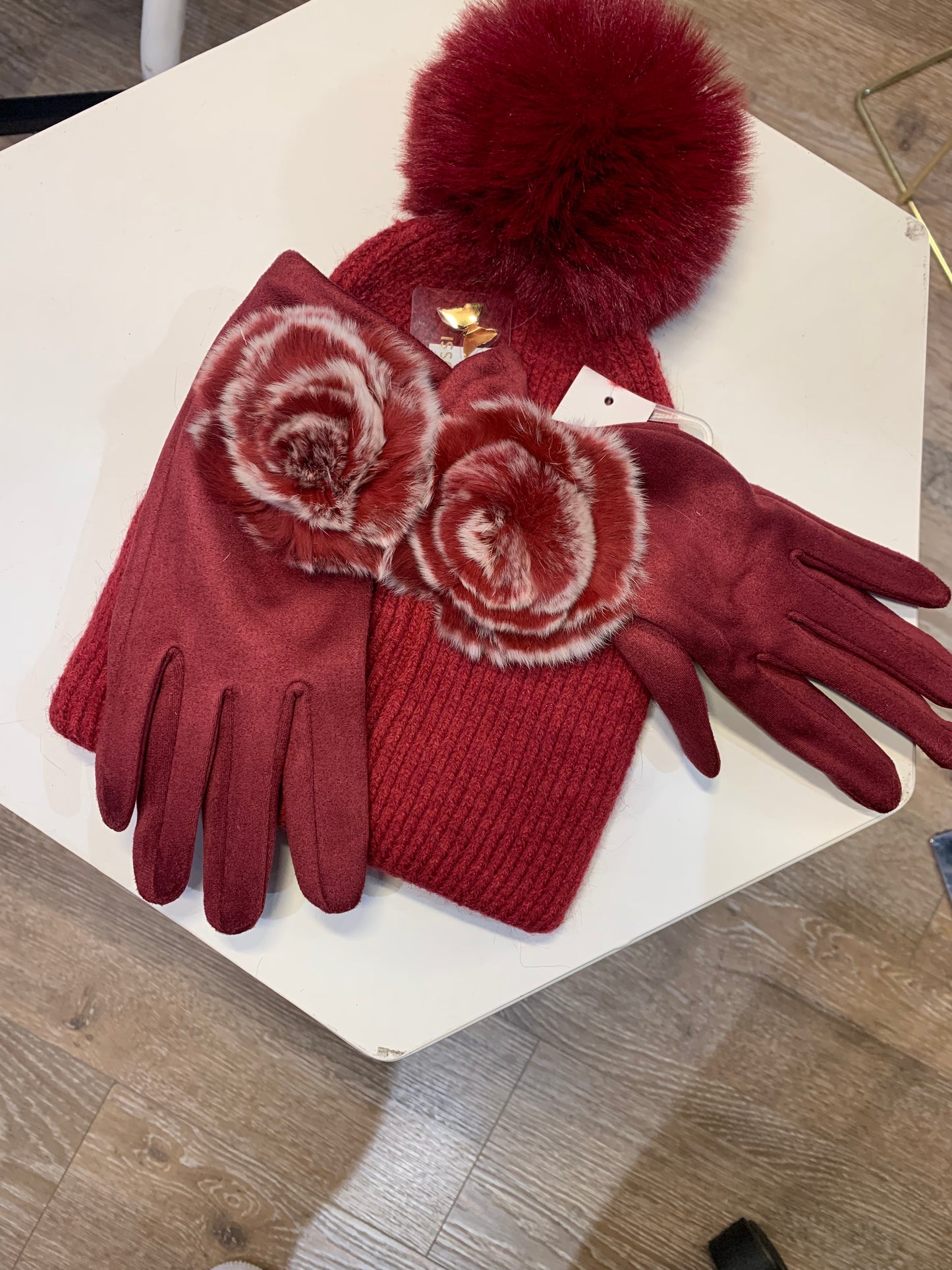 Floral Hat and Glove set