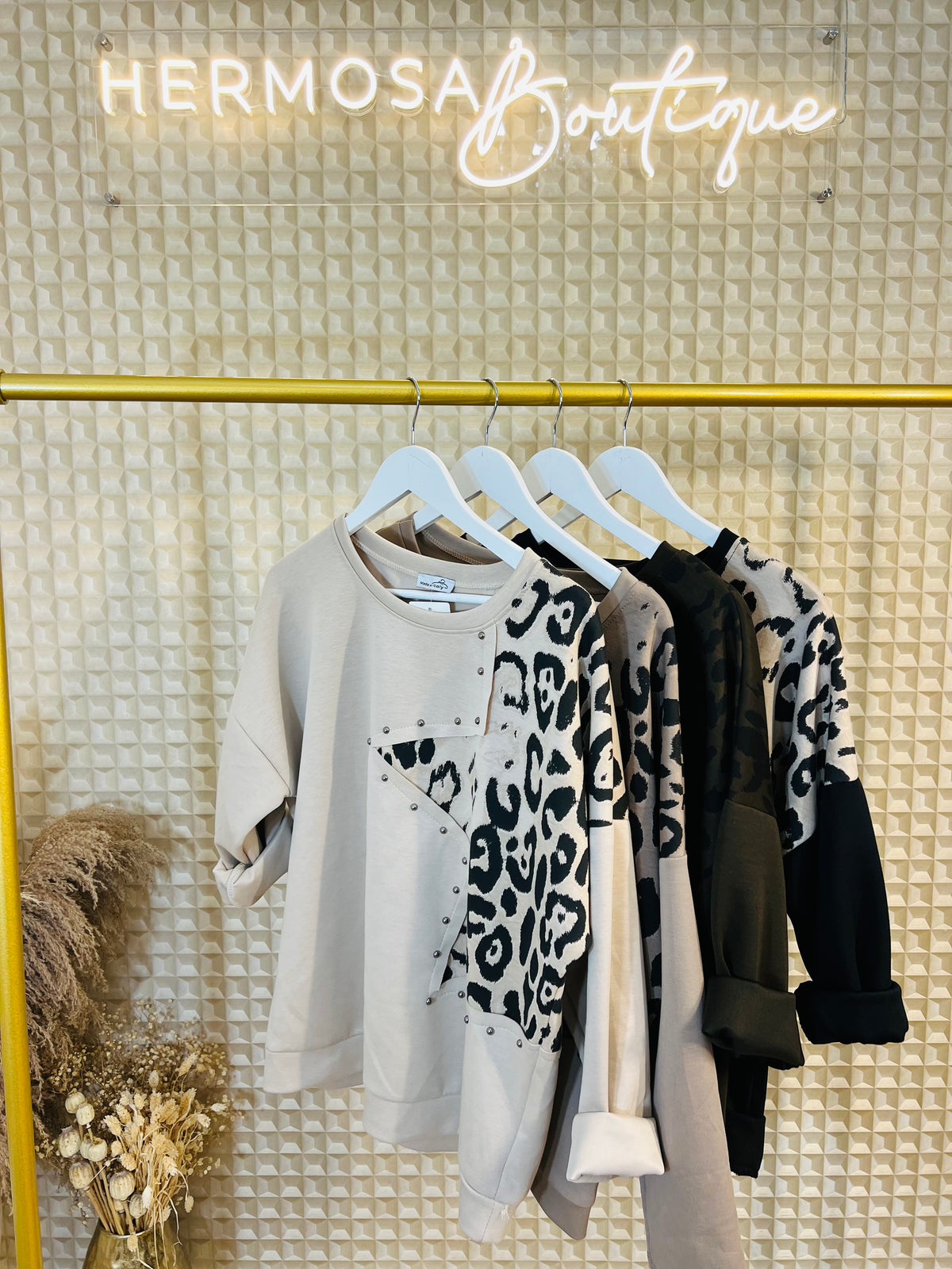 Animal & Stud Trim Top