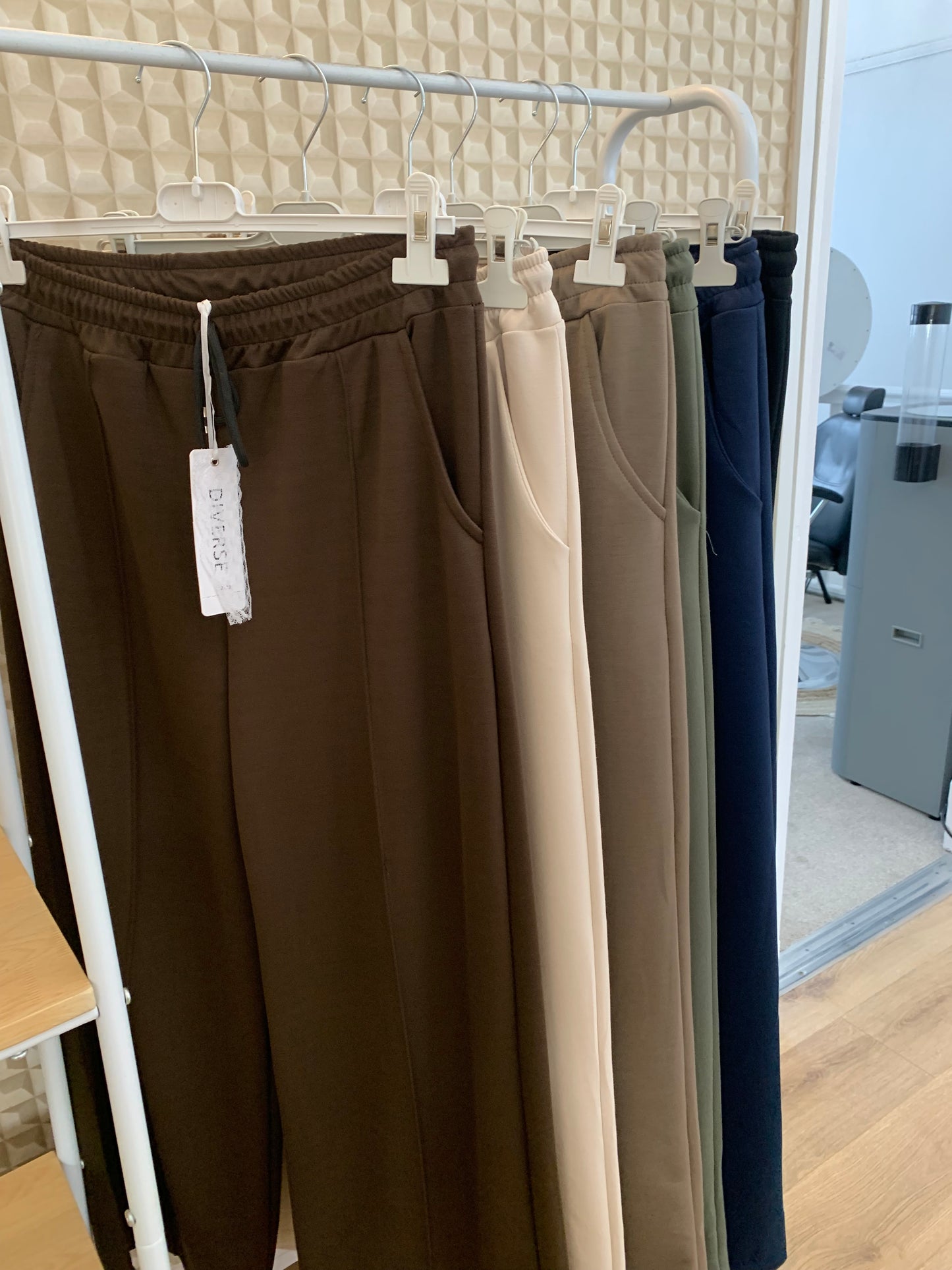 Diverse Smart Jogger