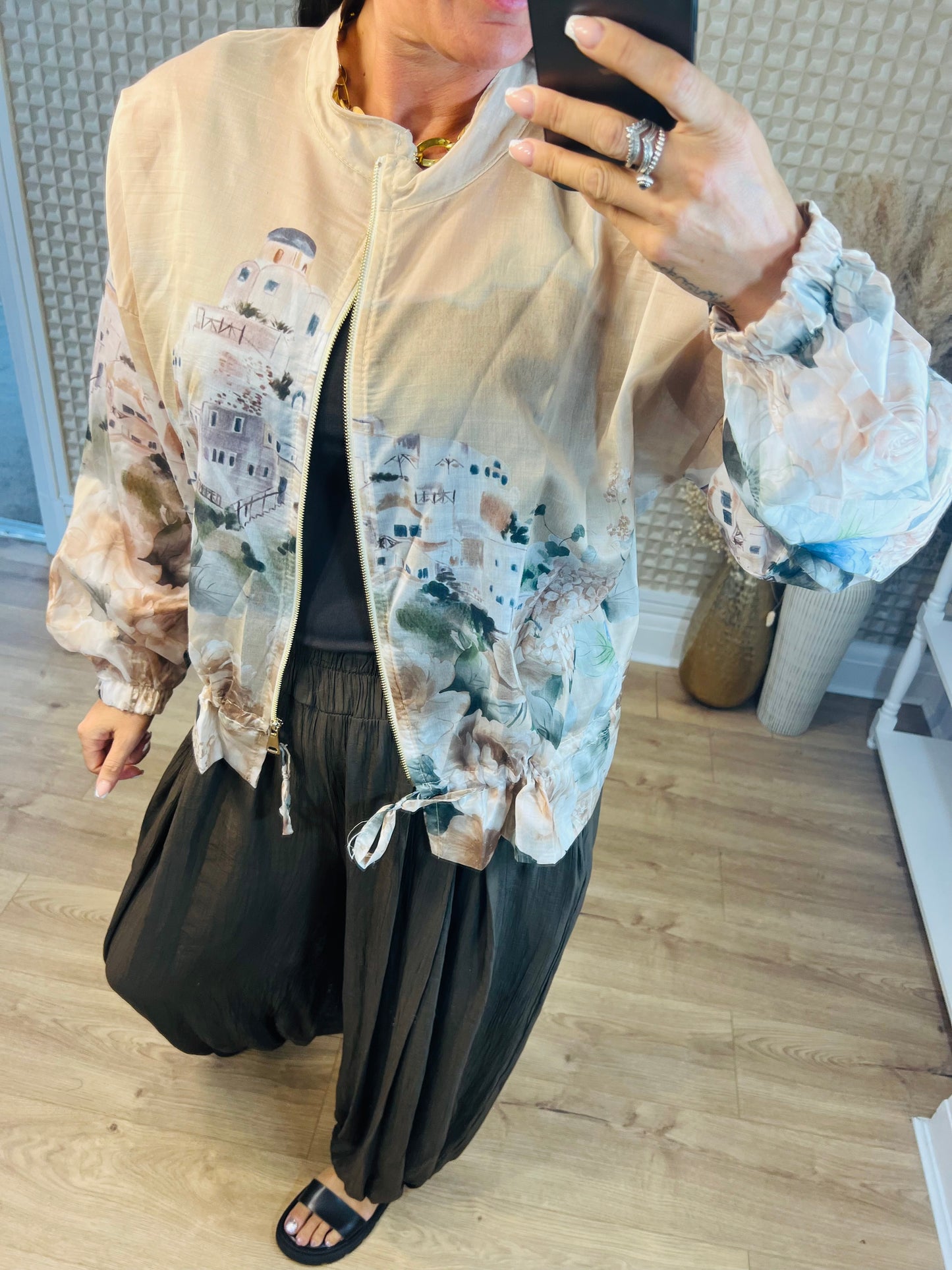 Scenic Light Weight Jacket