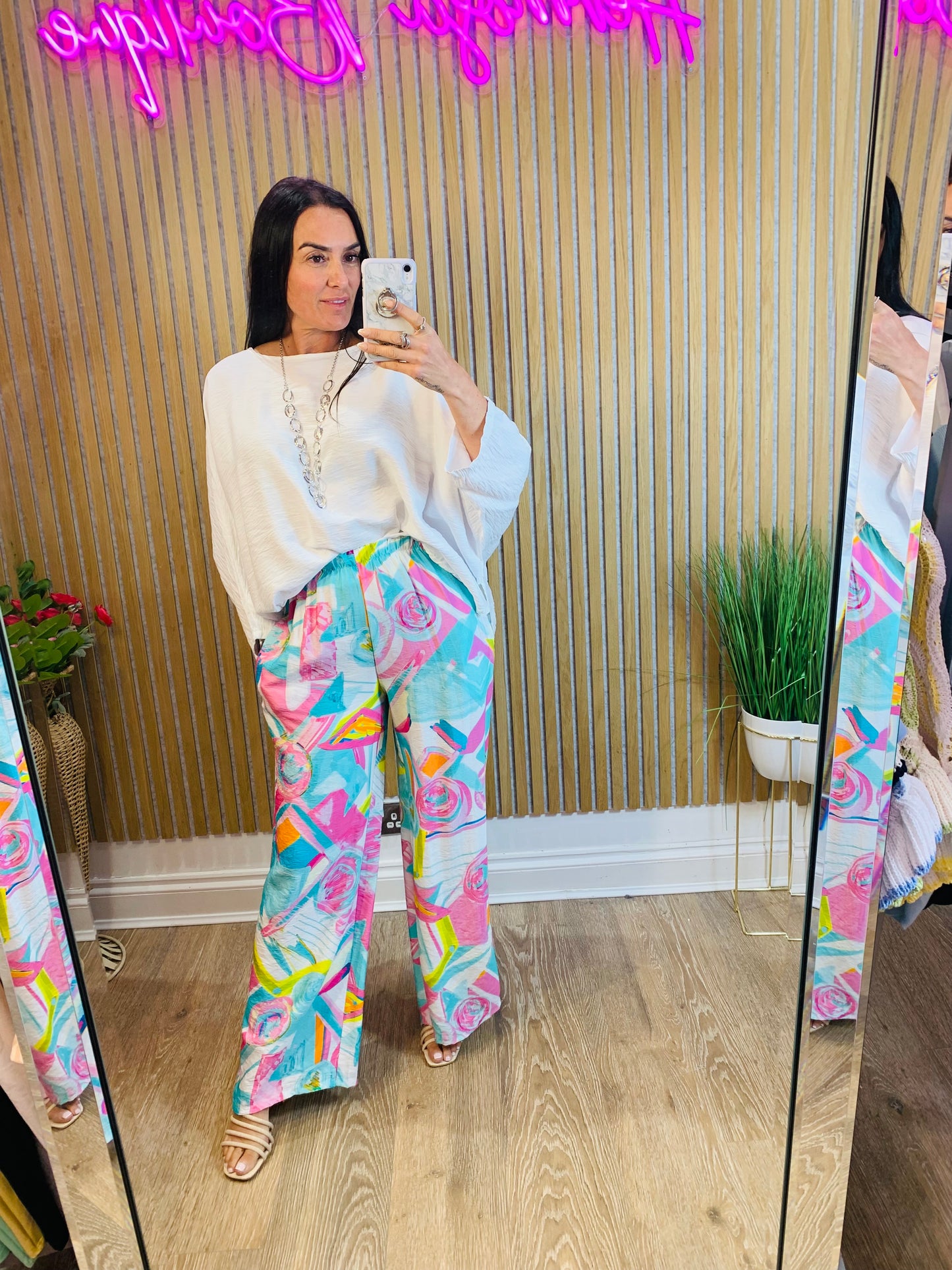 Abstract Trouser