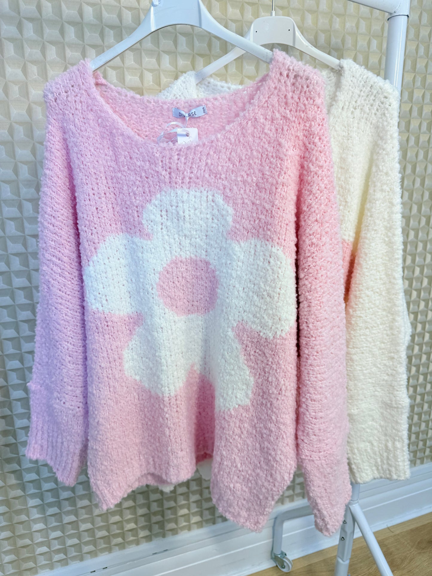 Diverse Flower Knit