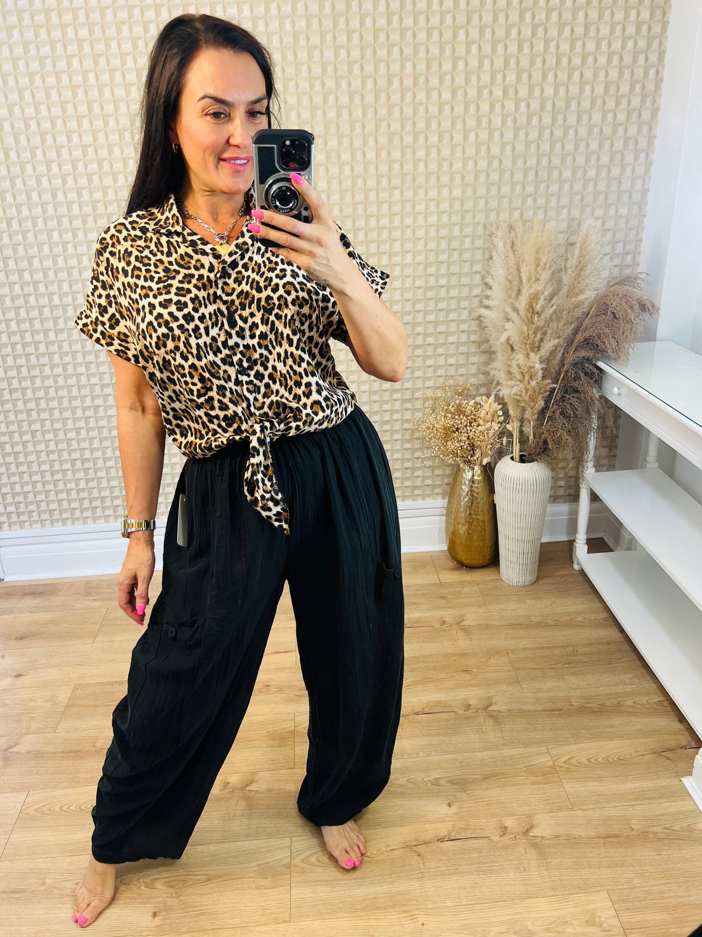 Cropped leopard print shirt
