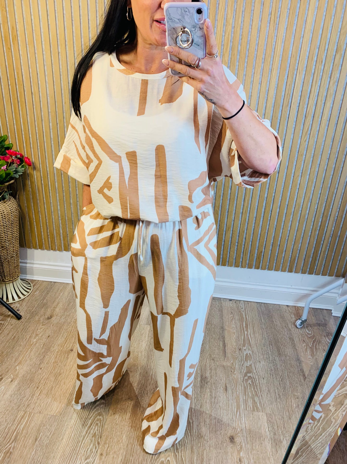 QED Two Piece Beige