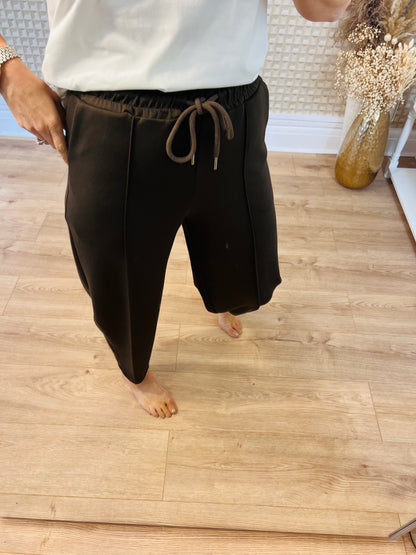 Tapered Smart Jogger