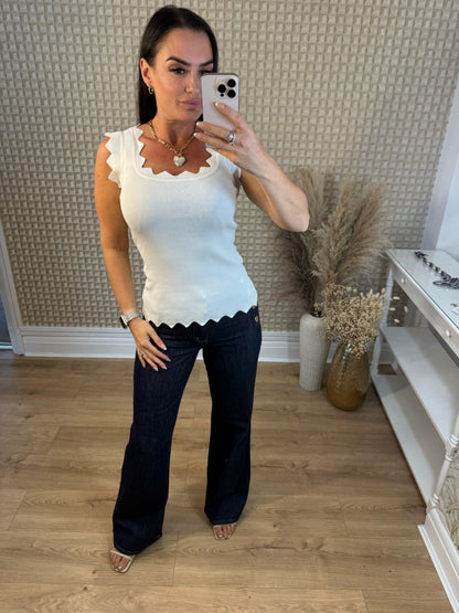 Pinkin edge vest