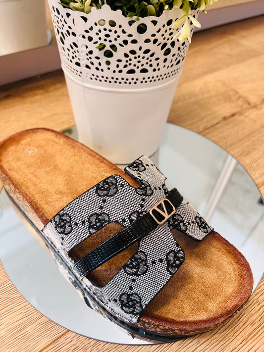 V Sliders Black