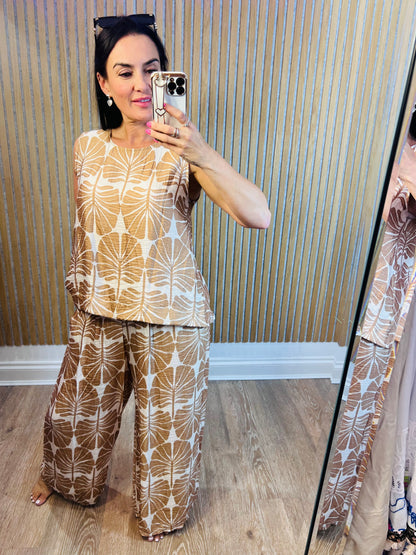 Lamiar Palm Two Piece