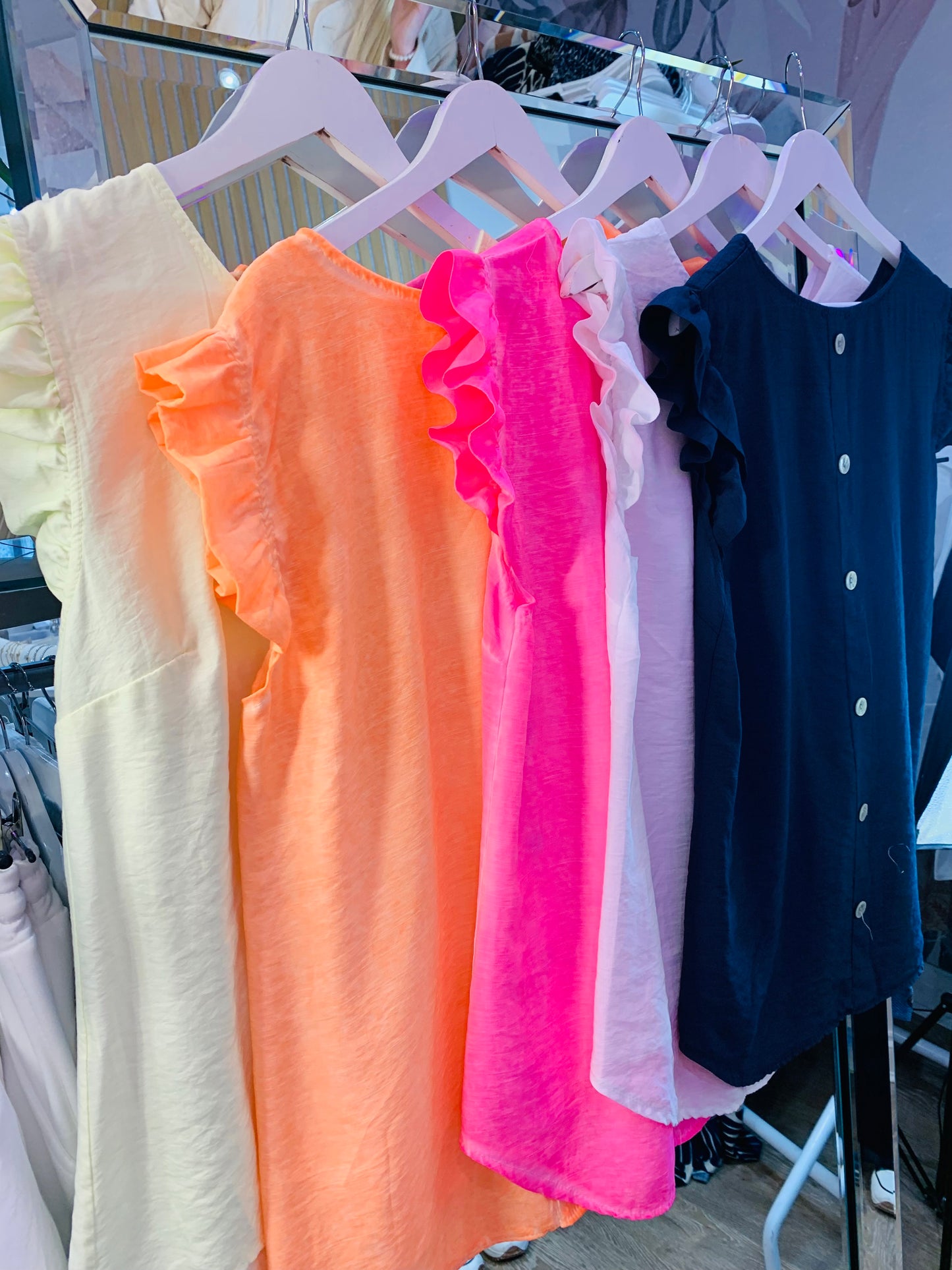 Neon Button Back