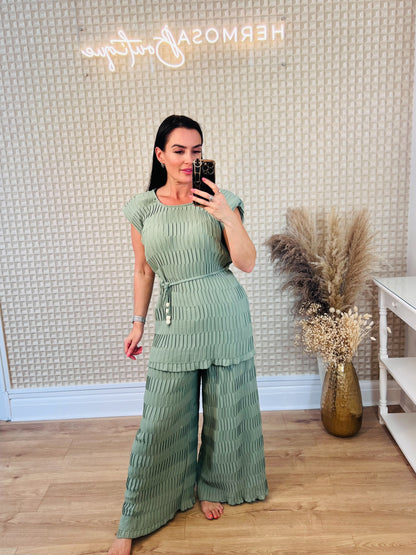 Two Piece Block Pleated