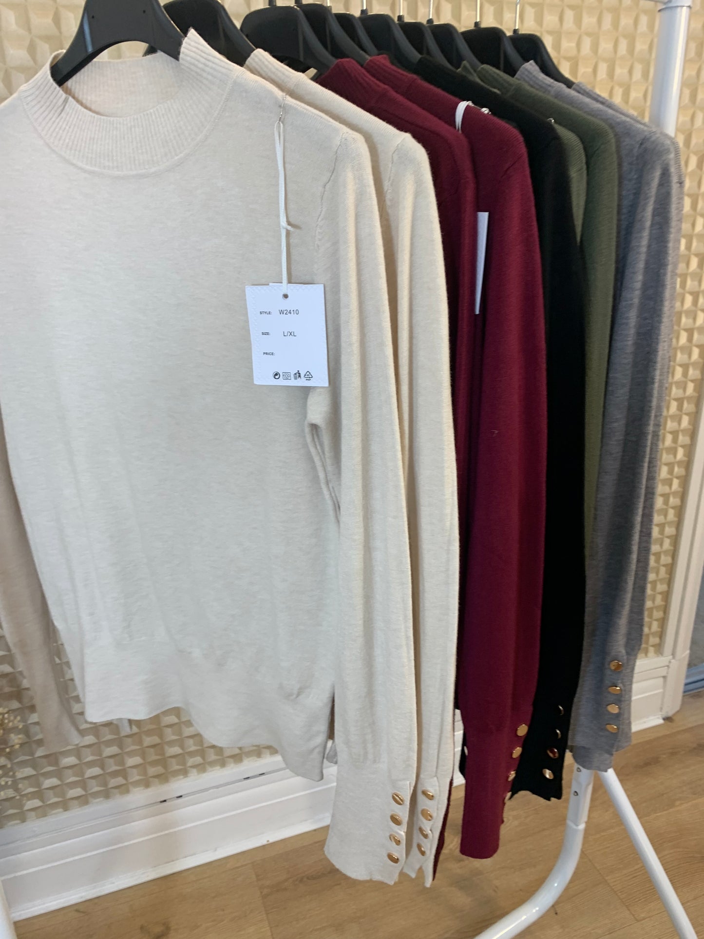 L/XL gold button sleeve tops