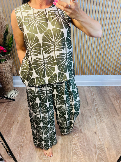 Lamiar Palm Two Piece