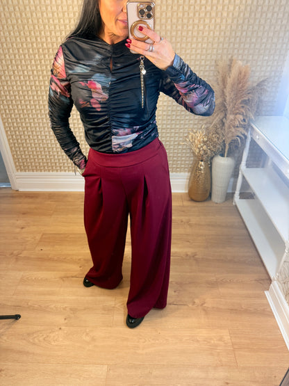 Goose Island Smart Pleat front Trousers
