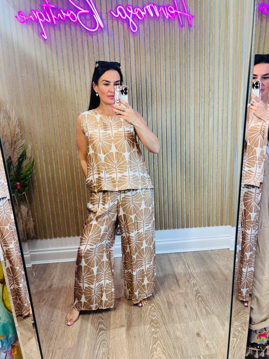 Lamiar Palm Two Piece