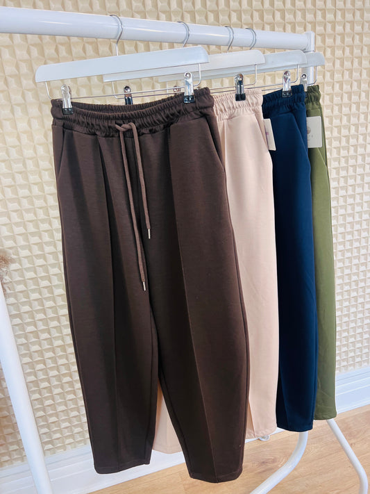 Tapered Smart Jogger