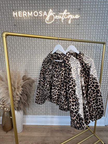 Zeta Otto Leopard Lace sleeve