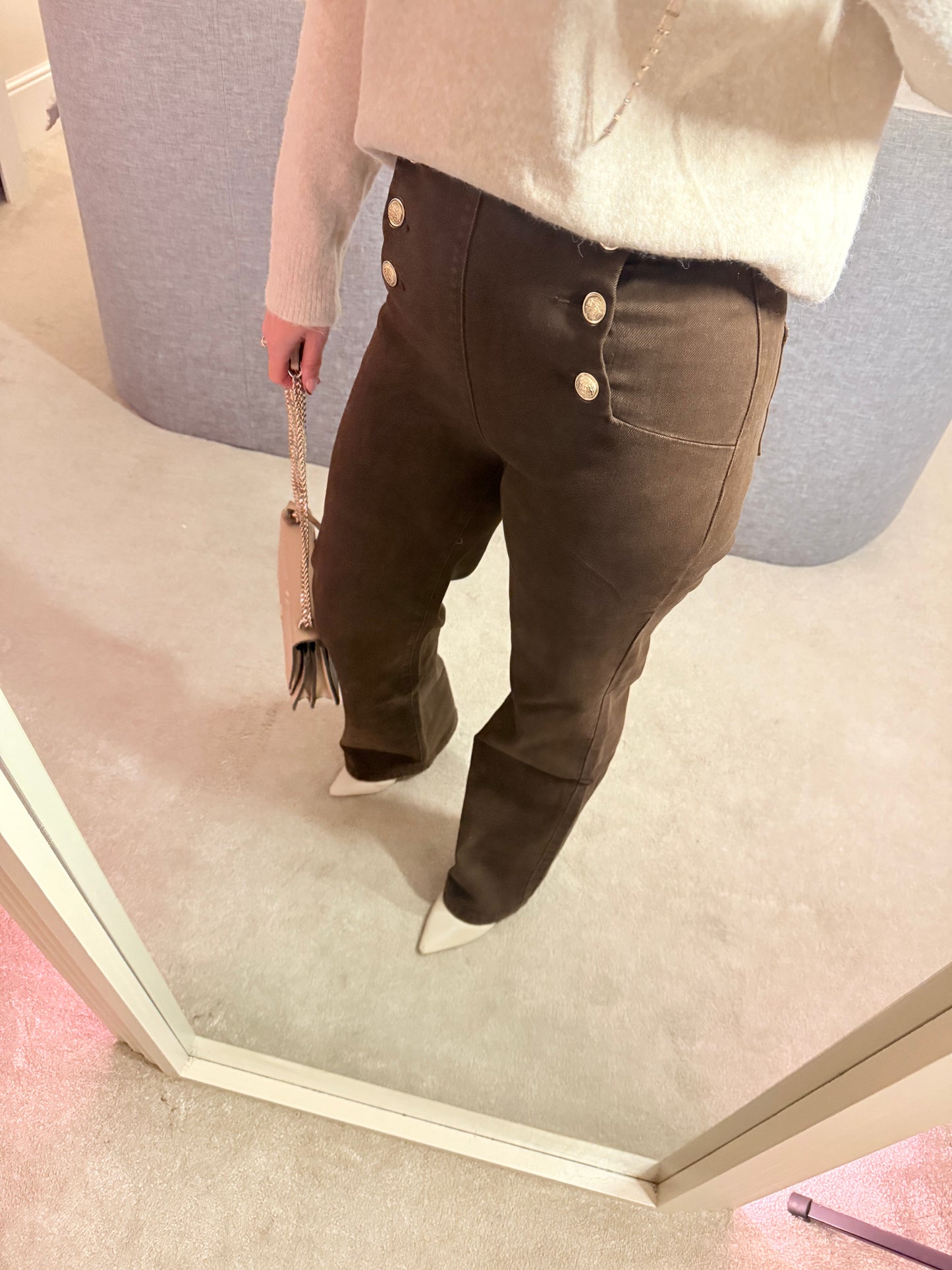 Leslie Fit Brown Jeans