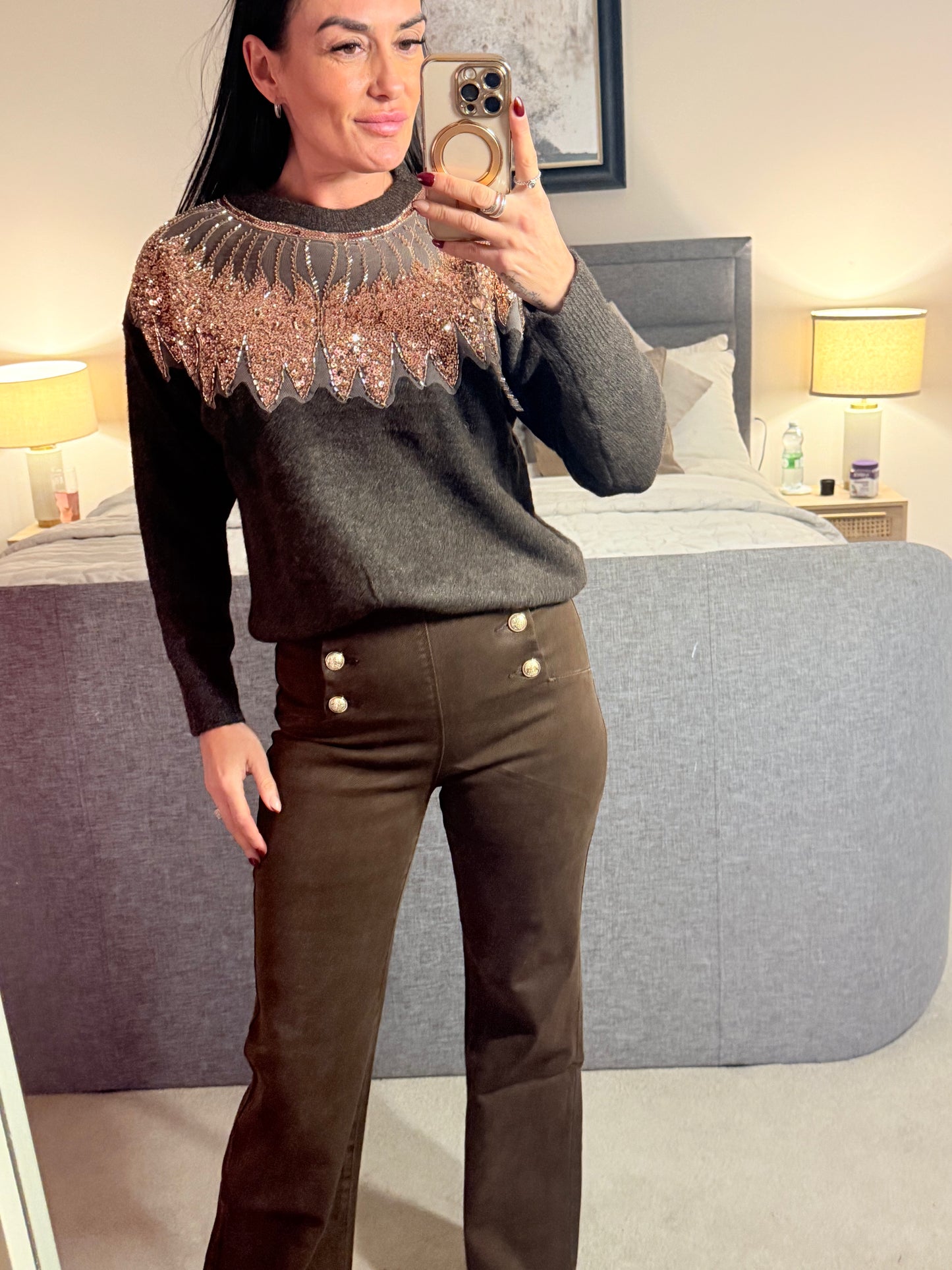 Leslie Fit Brown Jeans