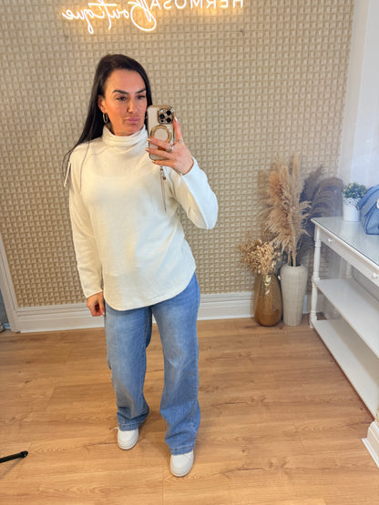 Moda White Basic Top