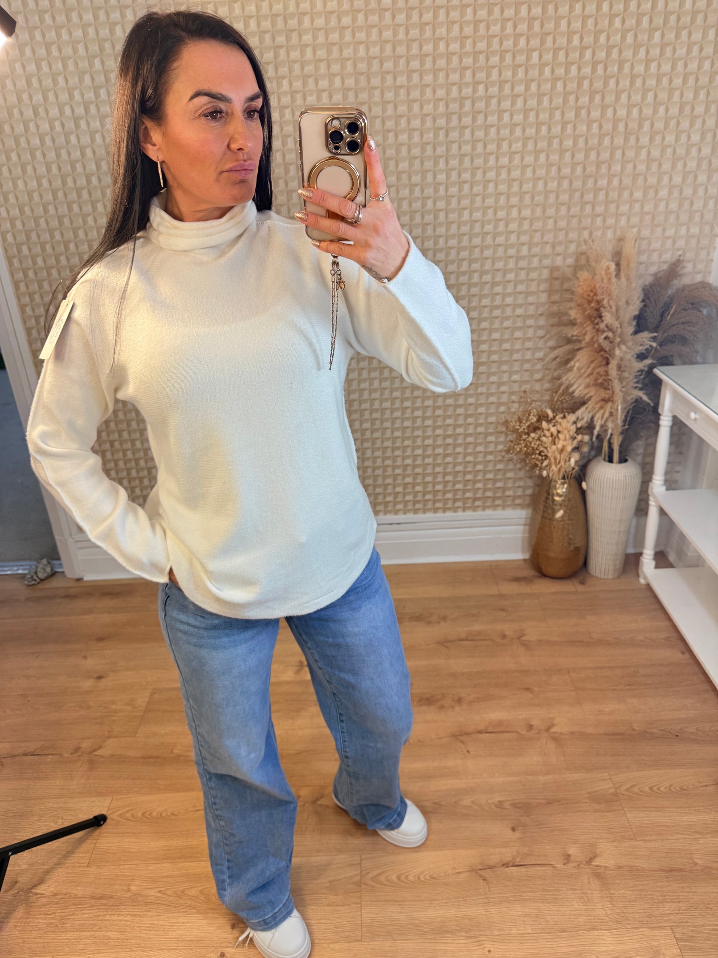 Moda White Basic Top